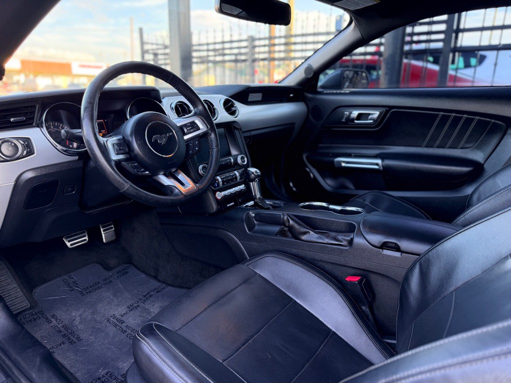 2017 Ford Mustang Image 13