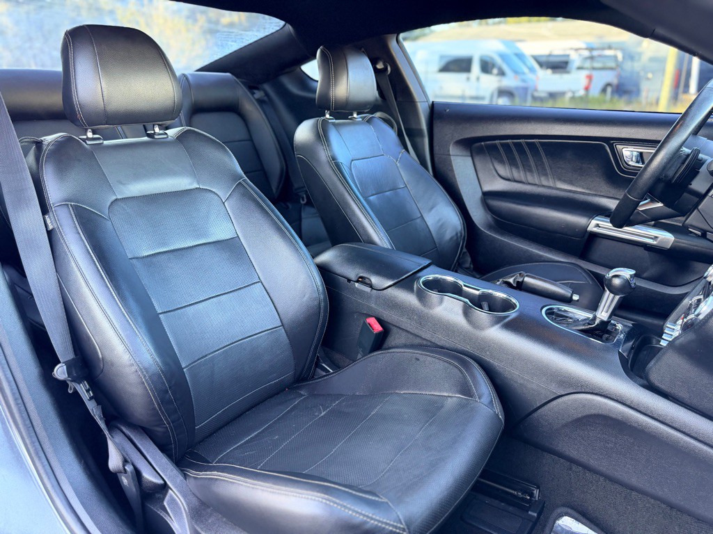 2017 Ford Mustang Image 16