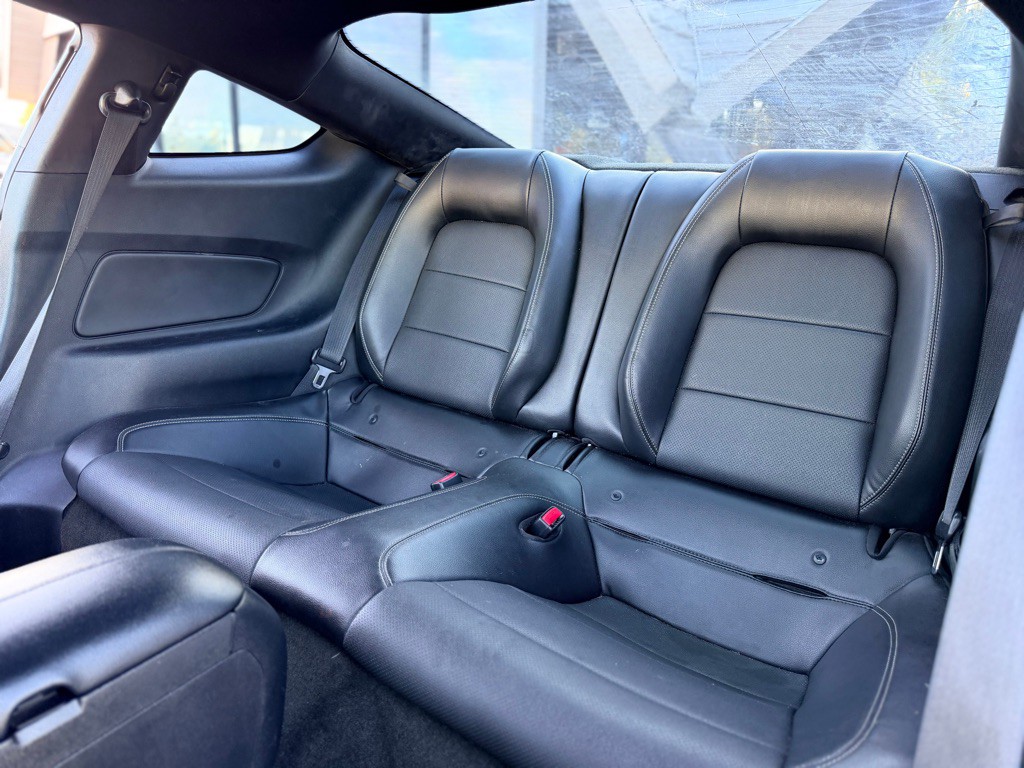 2017 Ford Mustang Image 17