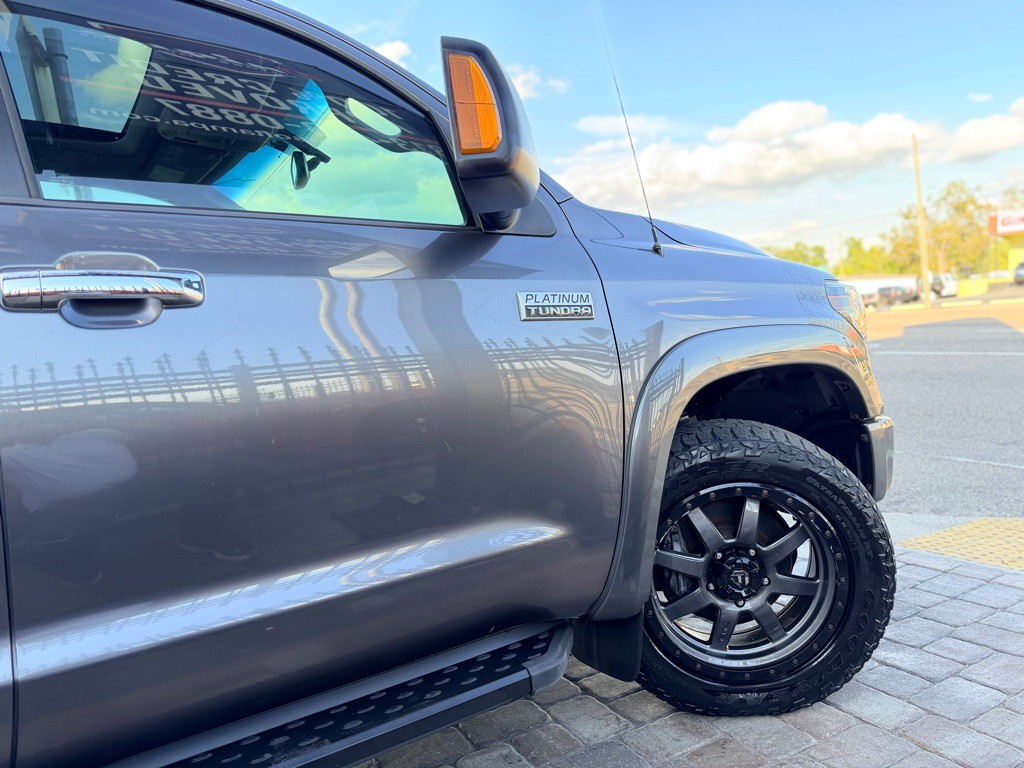 2014 Toyota Tundra Image 2