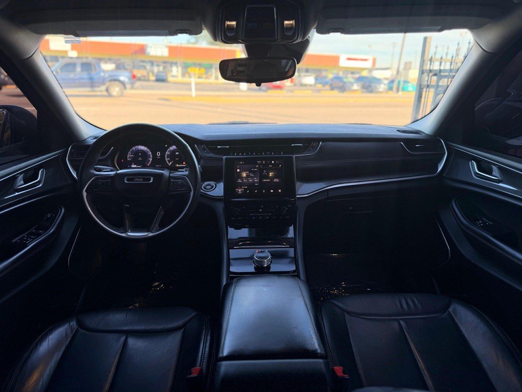 2022 Jeep Grand Cherokee Image 12