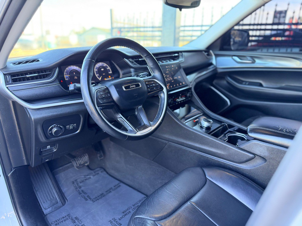 2022 Jeep Grand Cherokee Image 13