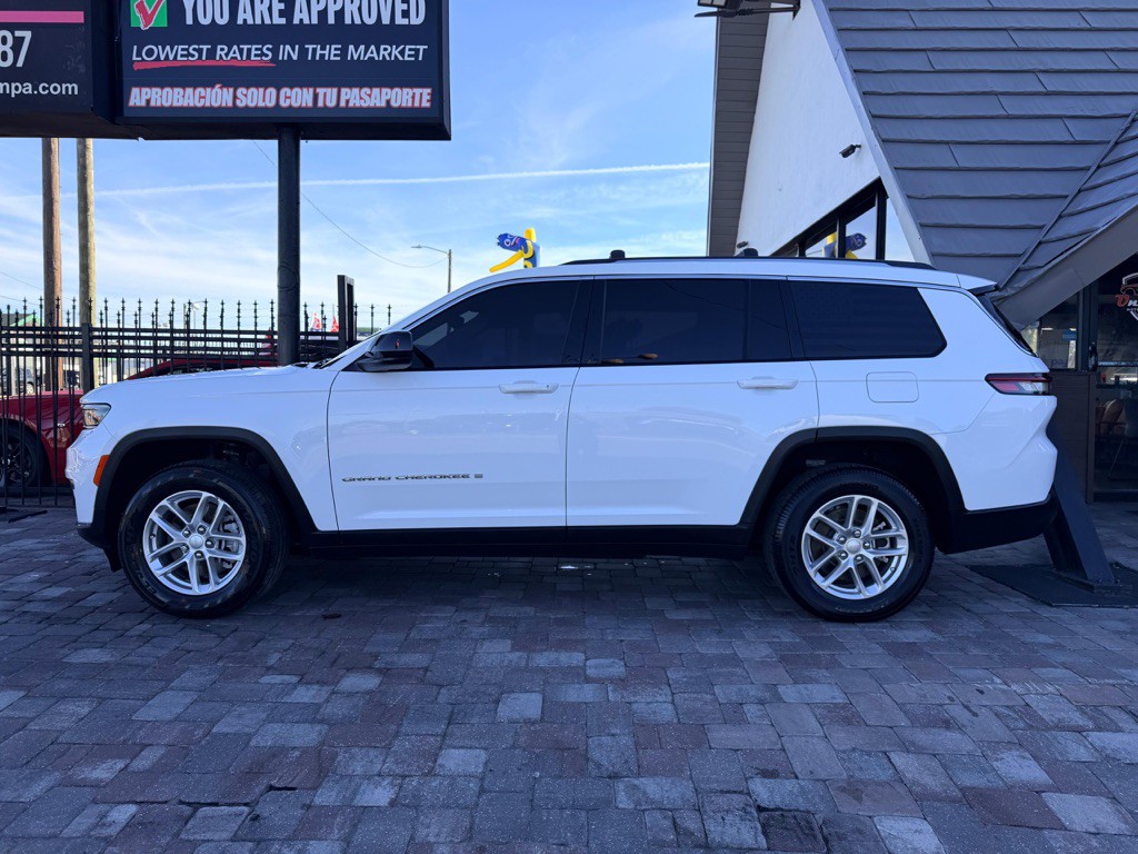 2022 Jeep Grand Cherokee Image 34