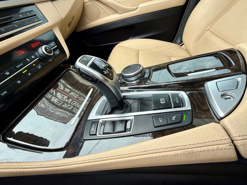 2016 BMW 5 Series Image 15