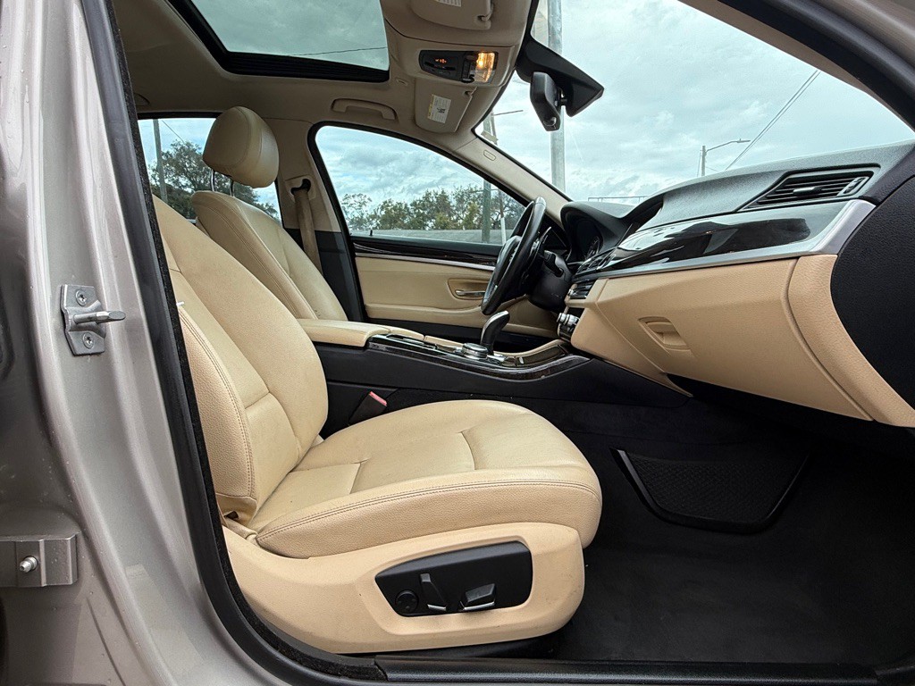 2016 BMW 5 Series Image 18