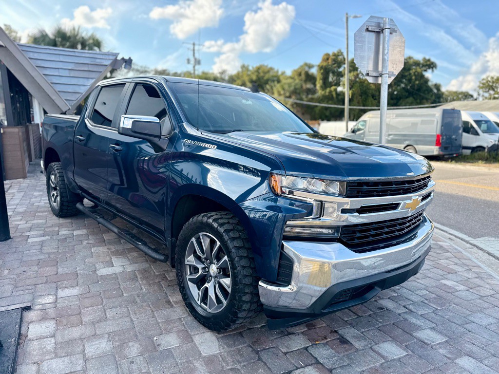 2021 Chevrolet Silverado 1500 Image 2