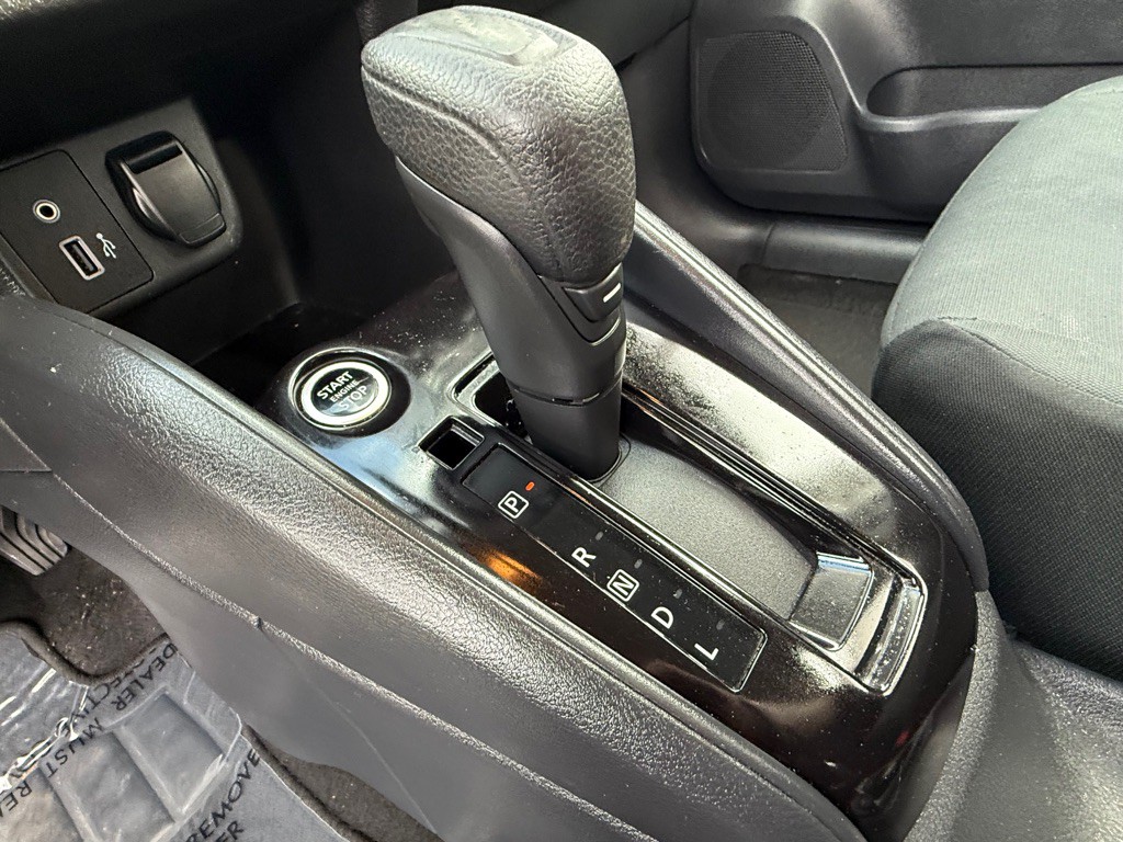 2021 Nissan Versa Image 14