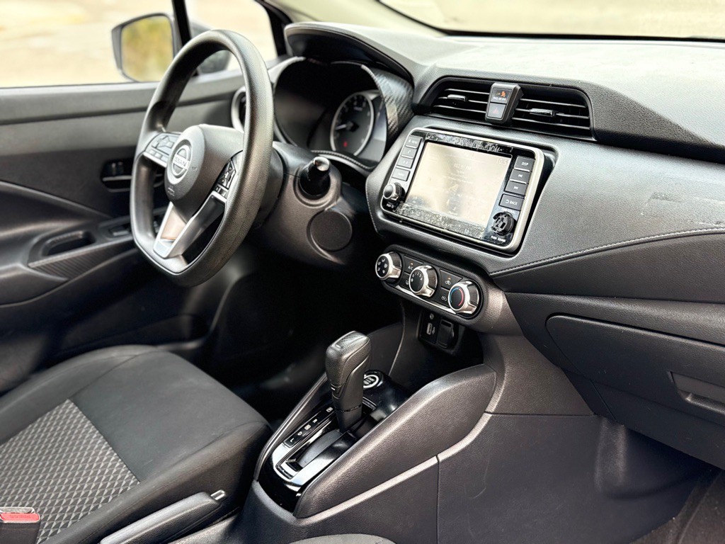 2021 Nissan Versa Image 19