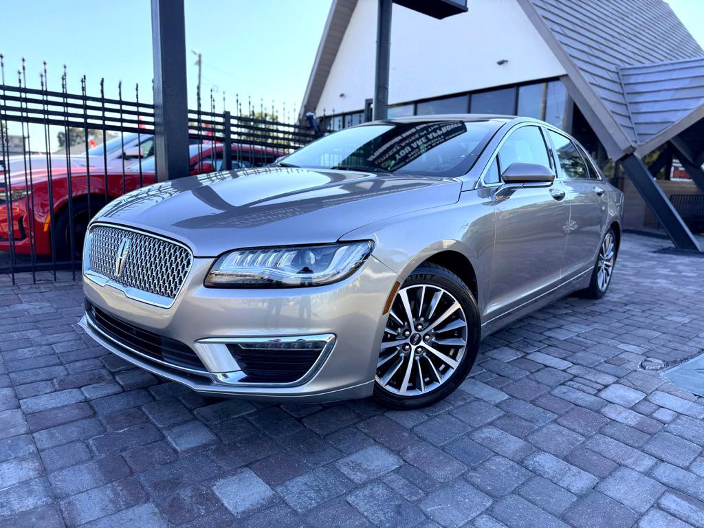 2019 Lincoln MKZ Image 1