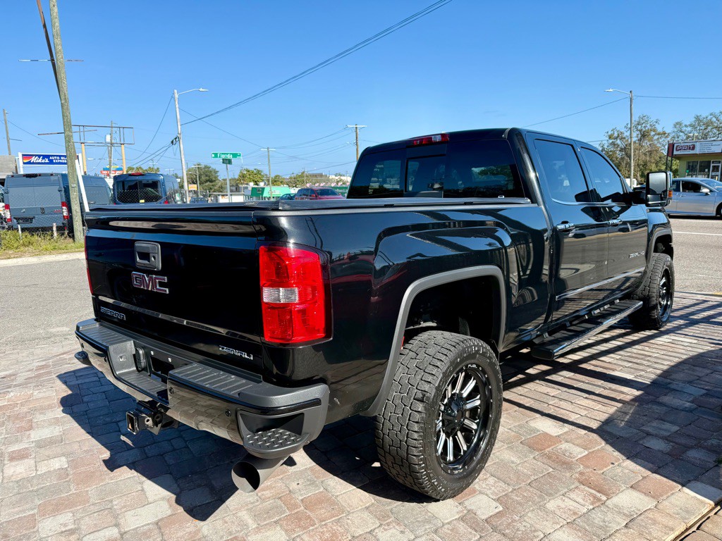 2019 GMC Sierra Image 9