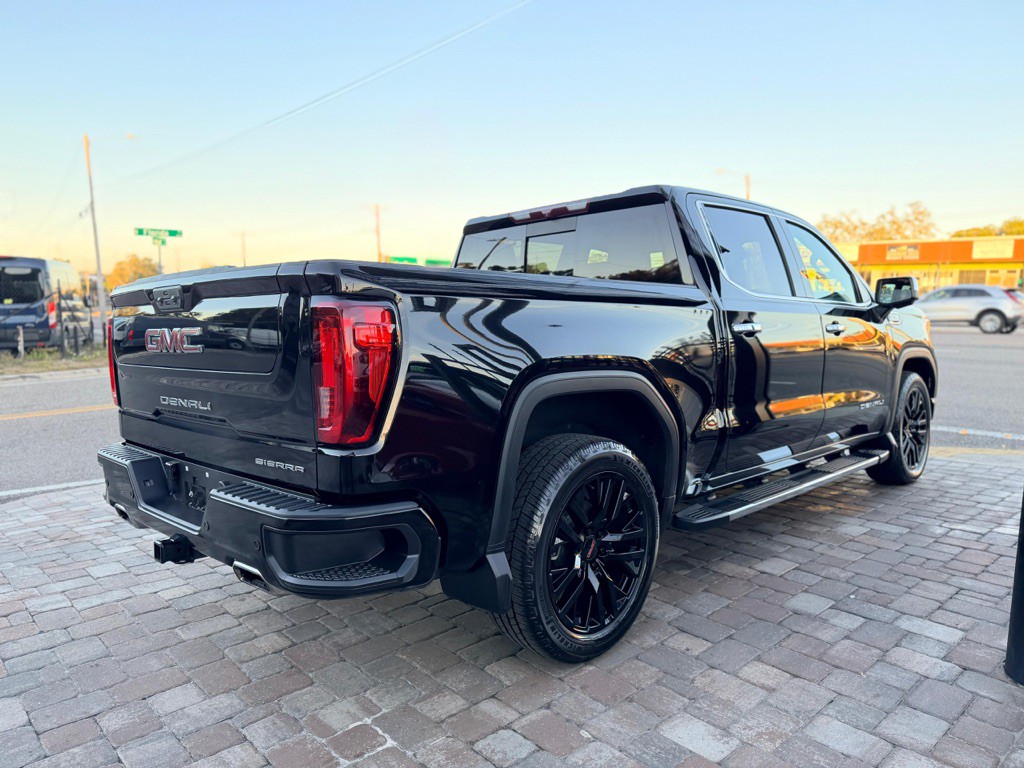 2022 GMC Sierra Image 8
