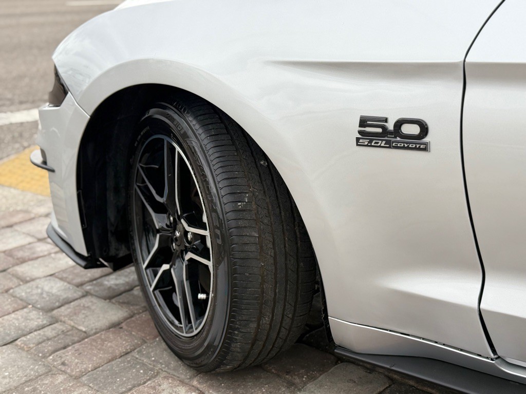 2019 Ford Mustang Image 11