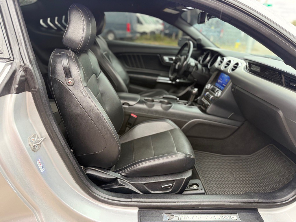 2019 Ford Mustang Image 20