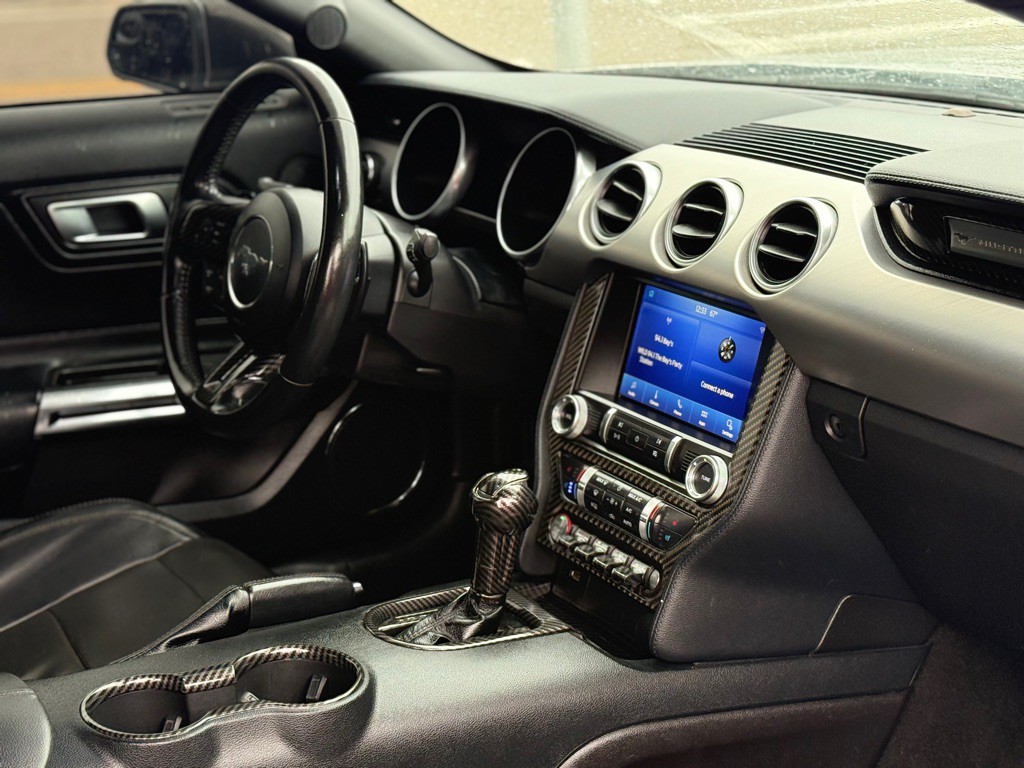 2019 Ford Mustang Image 21