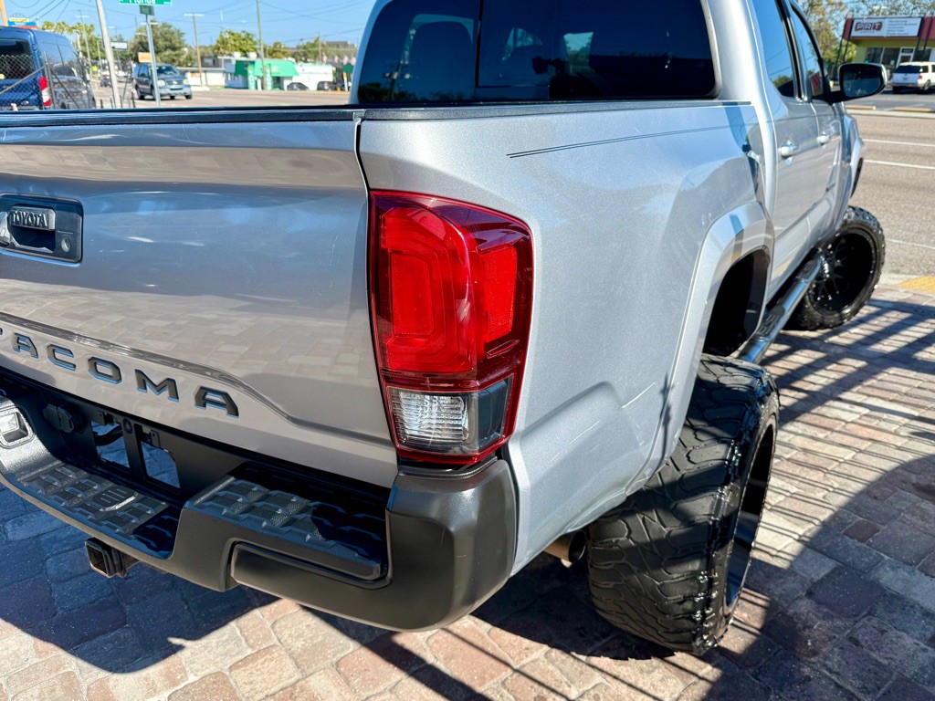 2019 Toyota Tacoma Image 13