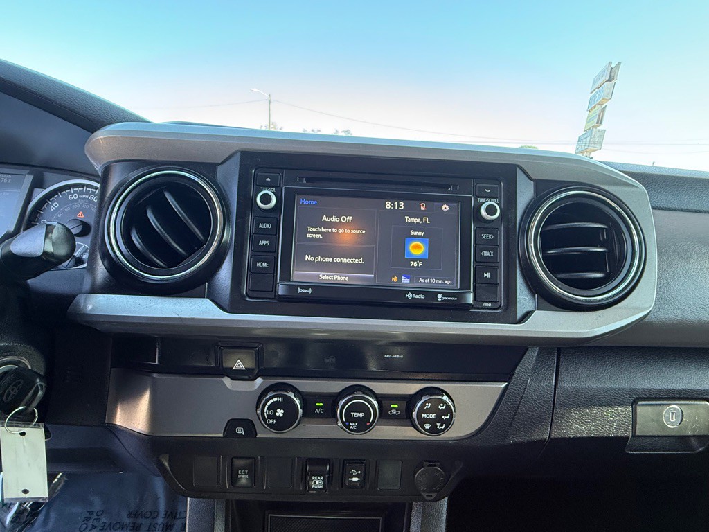 2019 Toyota Tacoma Image 15