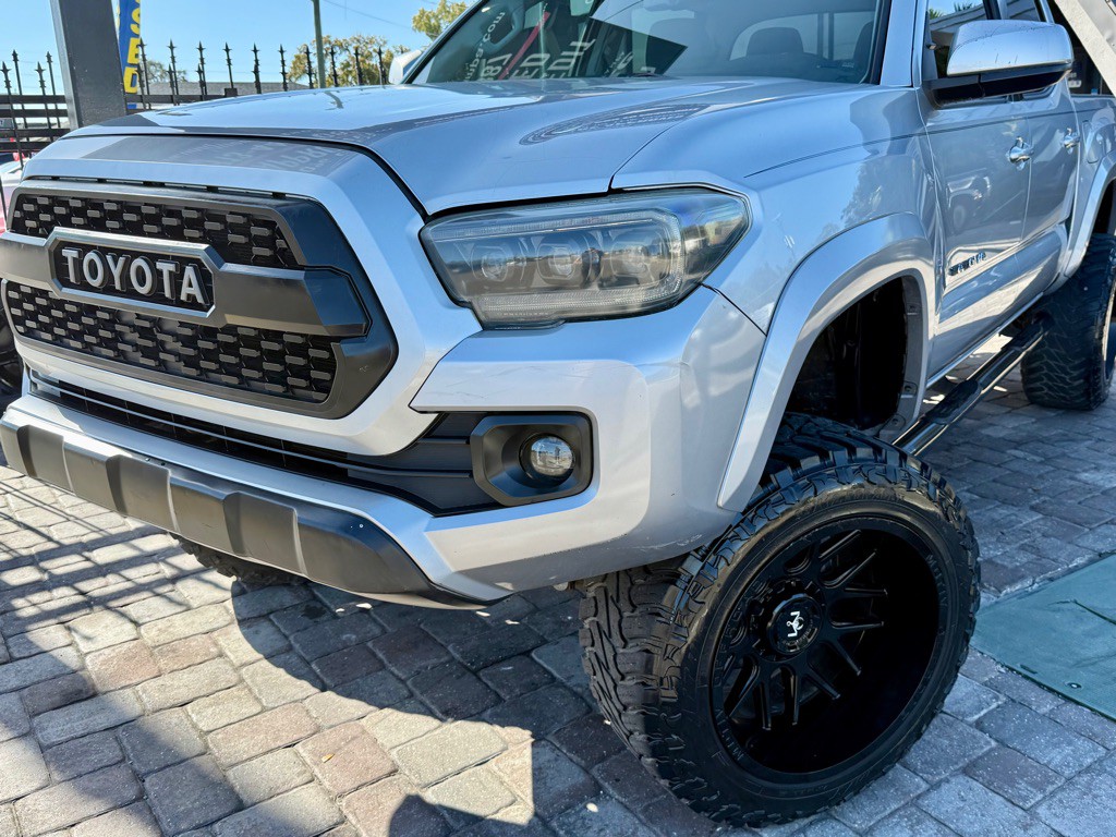 2019 Toyota Tacoma Image 30