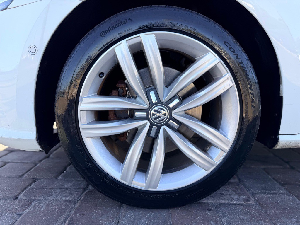 2016 Volkswagen Passat Image 8