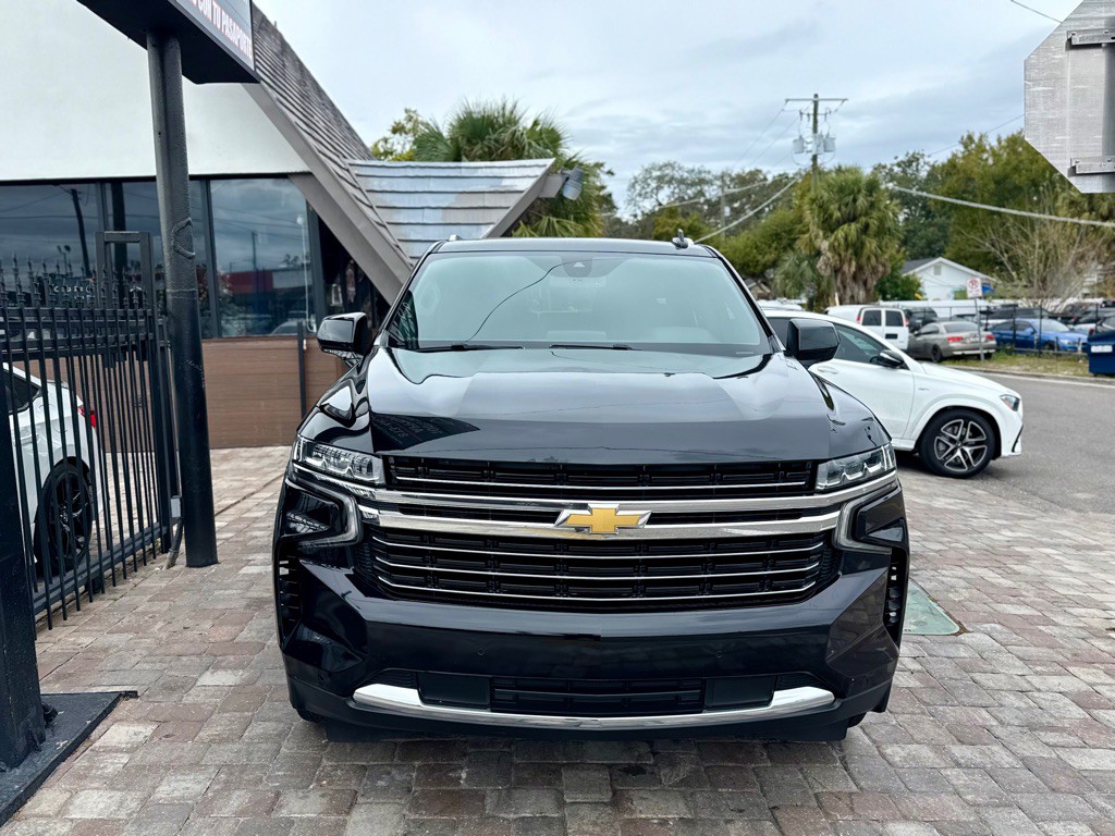 2022 Chevrolet Suburban Image 4