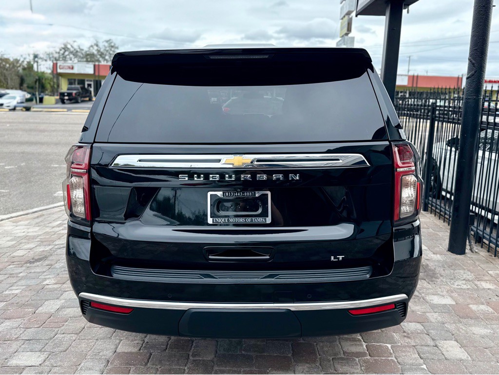 2022 Chevrolet Suburban Image 7