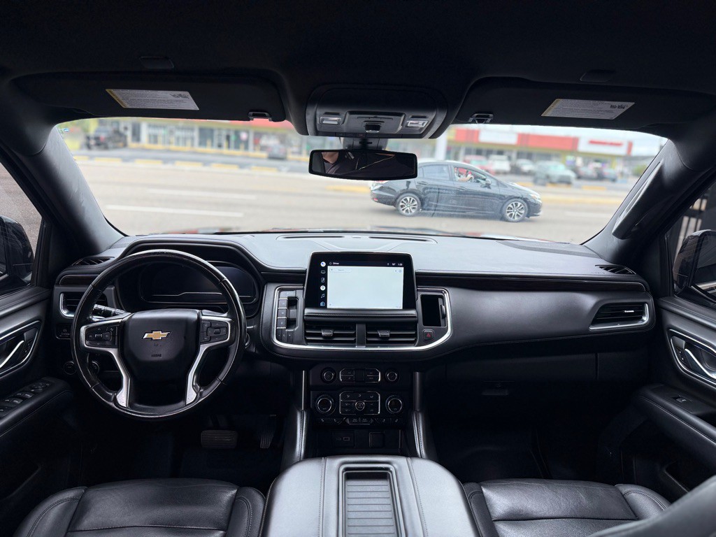 2022 Chevrolet Suburban Image 14