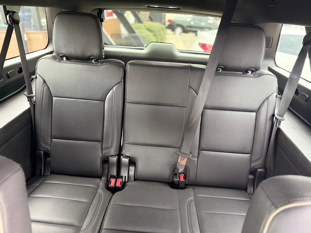 2022 Chevrolet Suburban Image 18