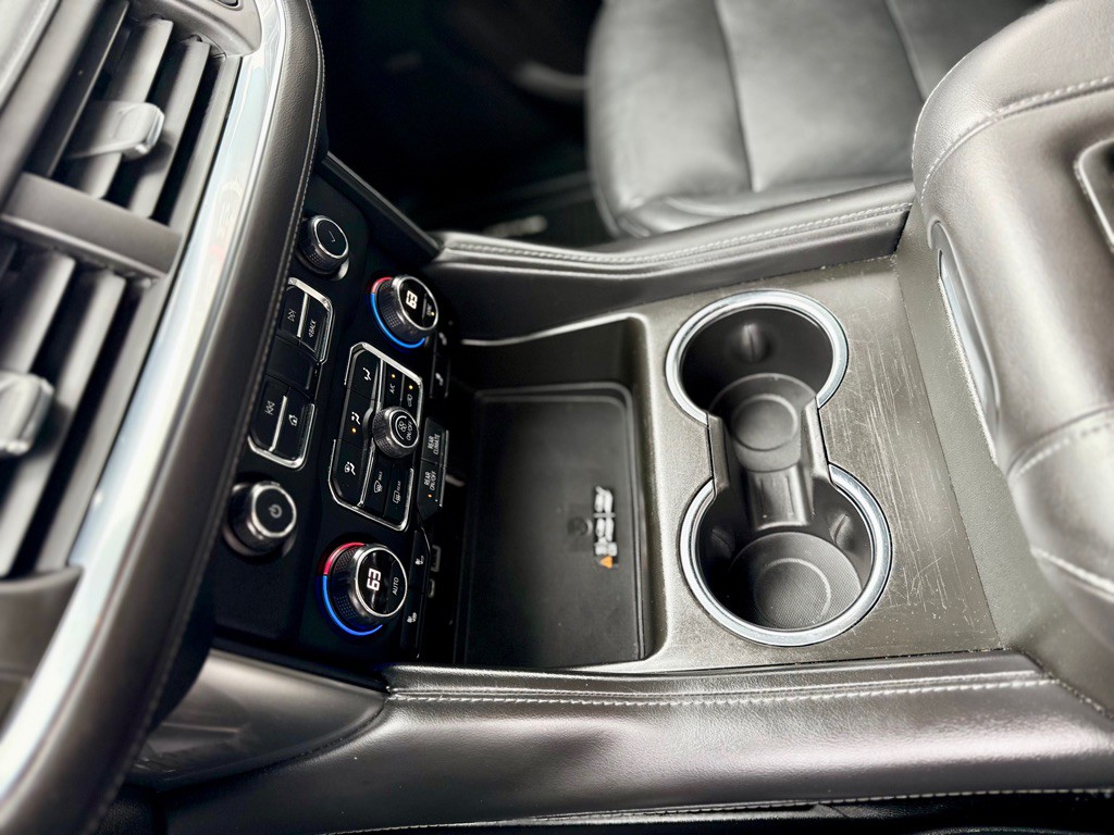 2022 Chevrolet Suburban Image 27