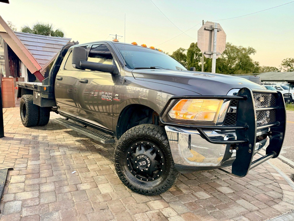 2014 RAM 3500 Image 2