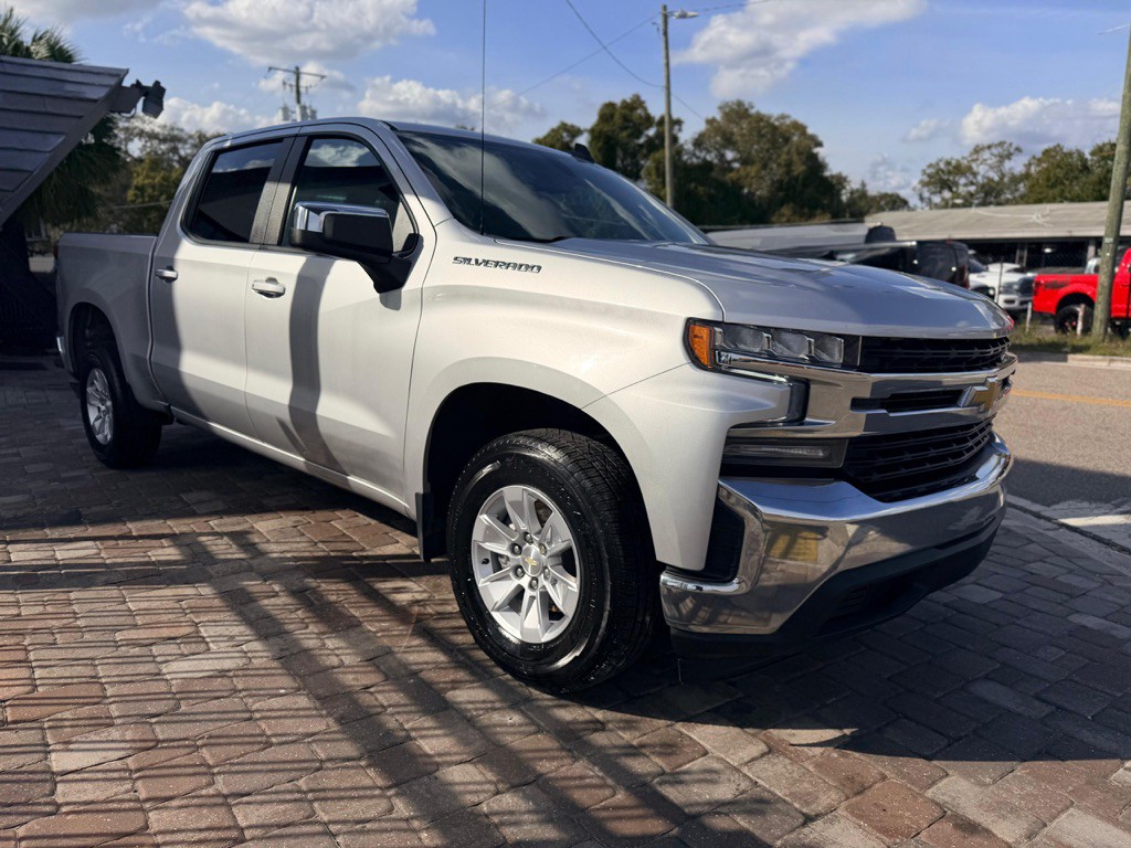 2021 Chevrolet Silverado 1500 Image 2