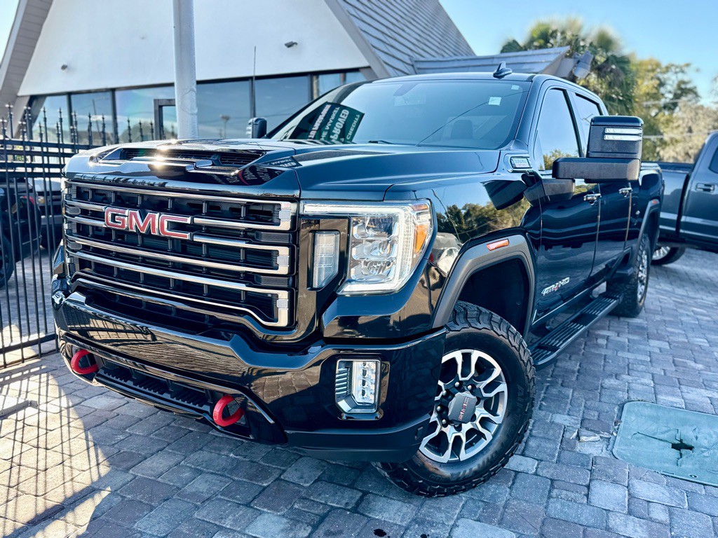 2021 GMC Sierra Image 2