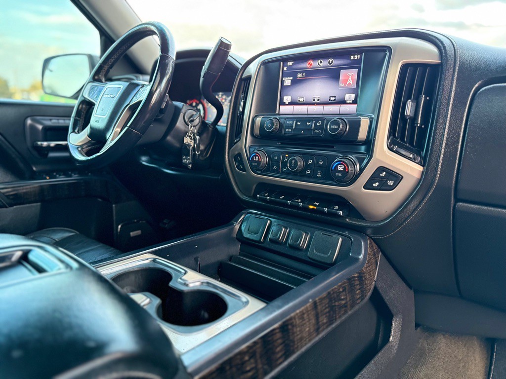 2015 GMC Sierra Image 21