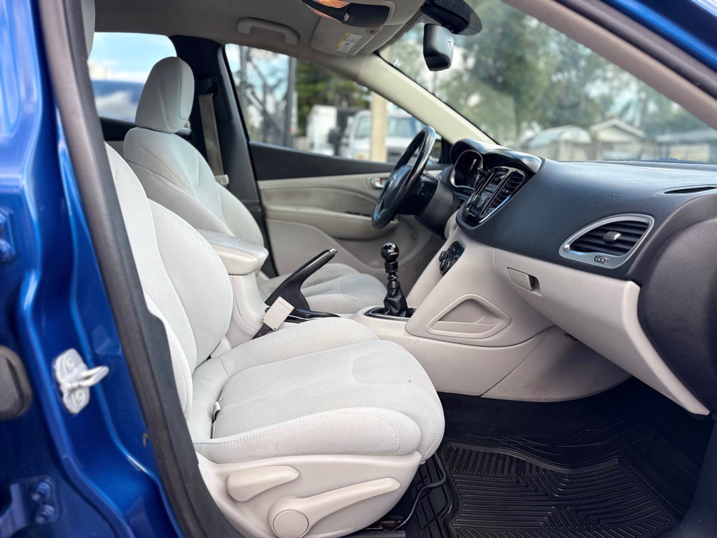 2013 Dodge Dart Image 16