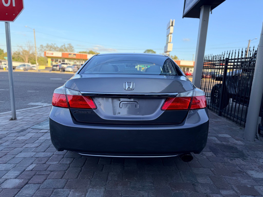 2015 Honda Accord Image 8