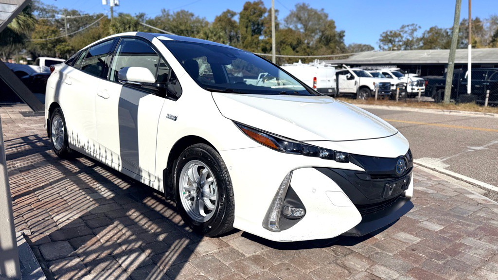 2020 Toyota Prius Image 3