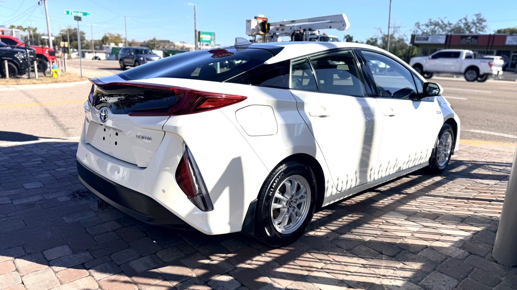 2020 Toyota Prius Image 7