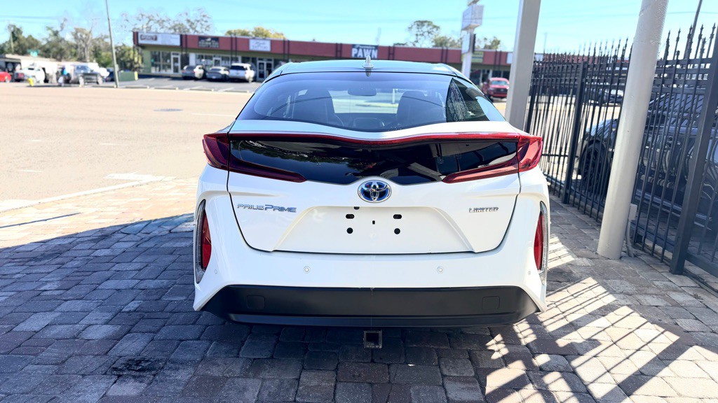 2020 Toyota Prius Image 8