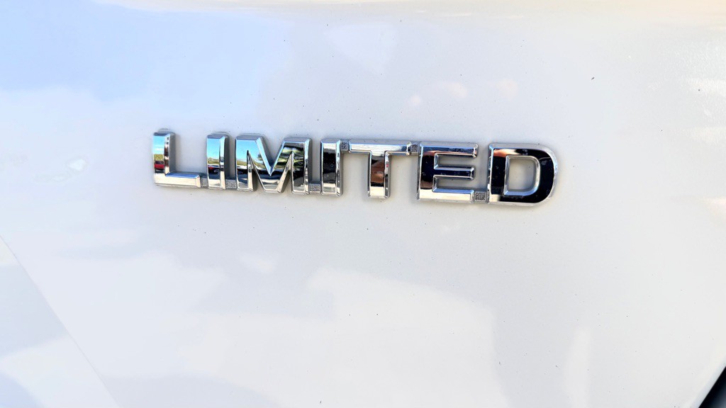 2020 Toyota Prius Image 12