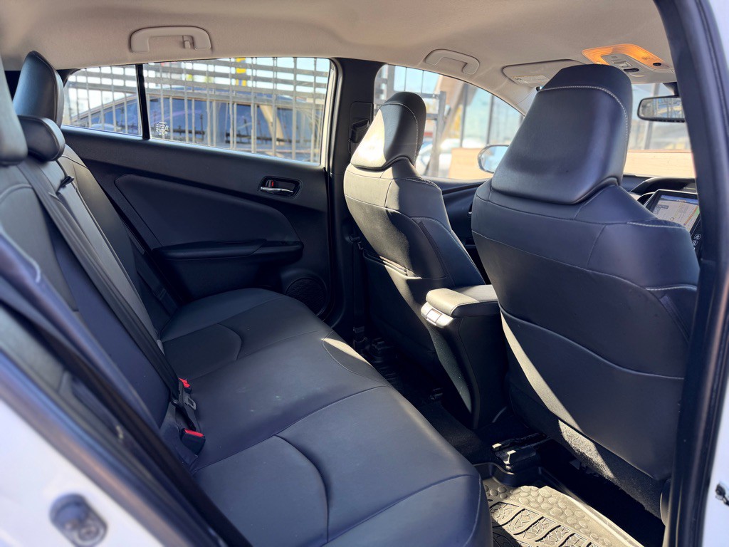 2020 Toyota Prius Image 17