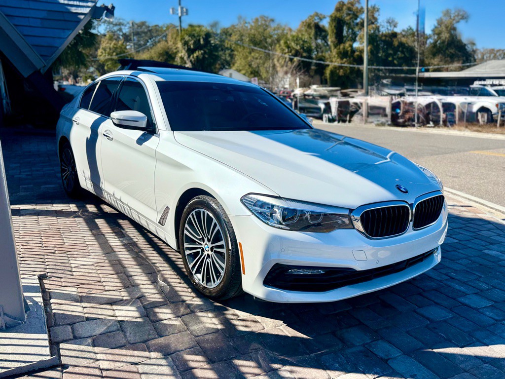 2018 BMW 5 Series Image 3