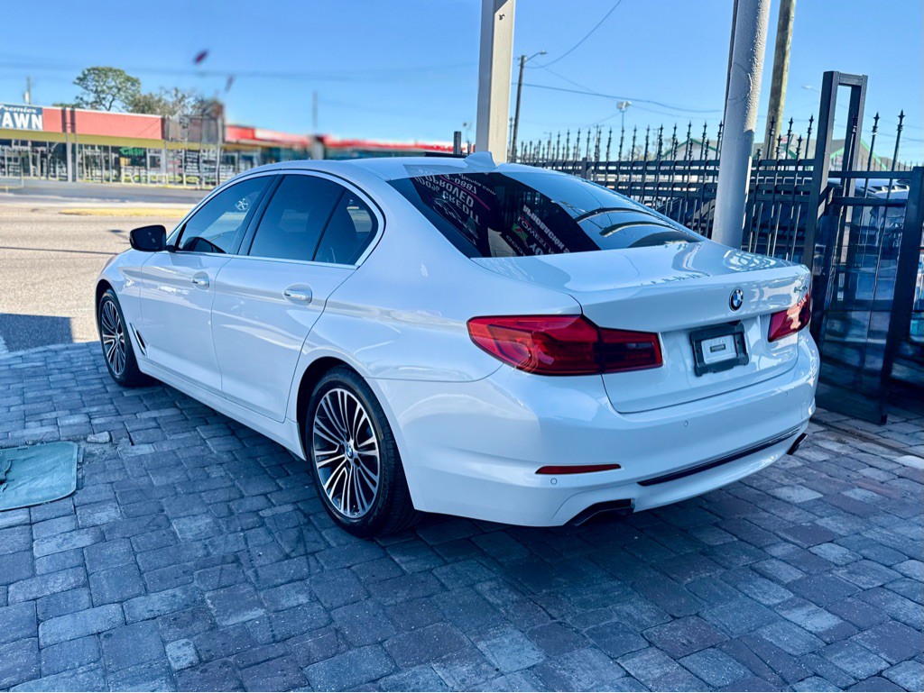 2018 BMW 5 Series Image 6