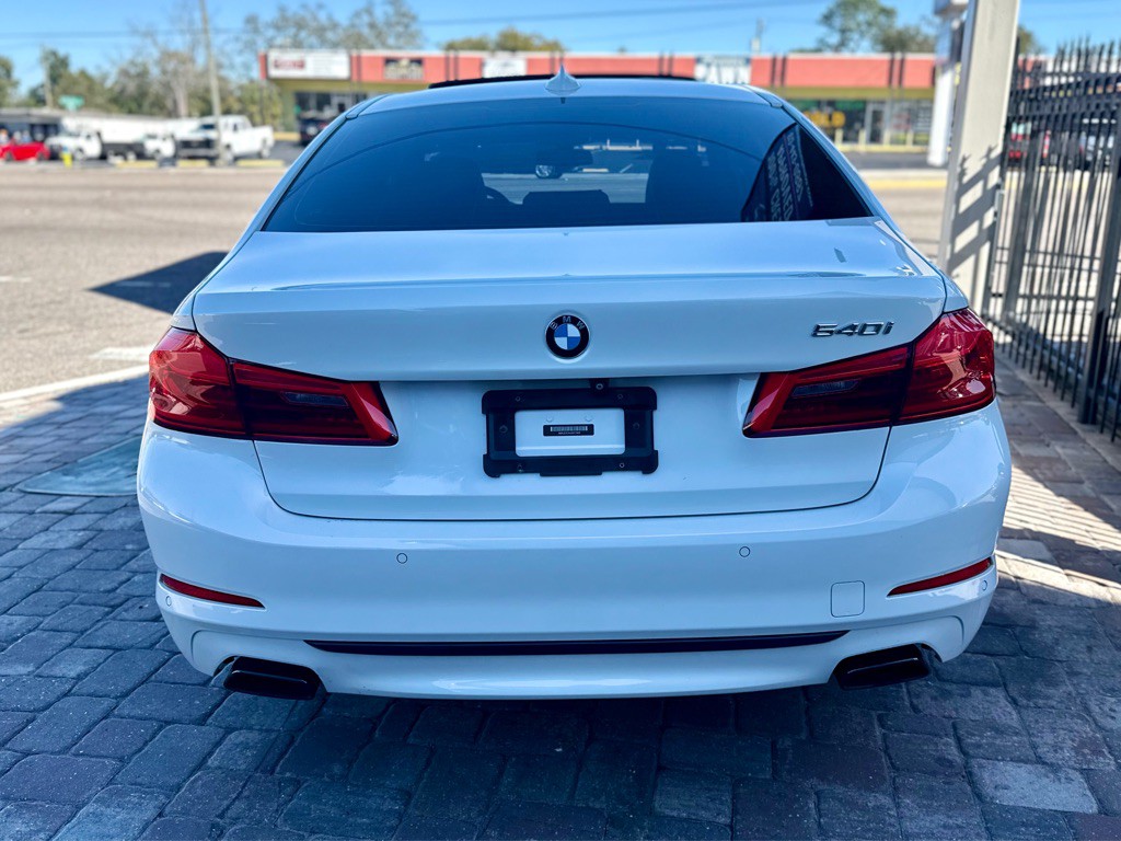 2018 BMW 5 Series Image 7