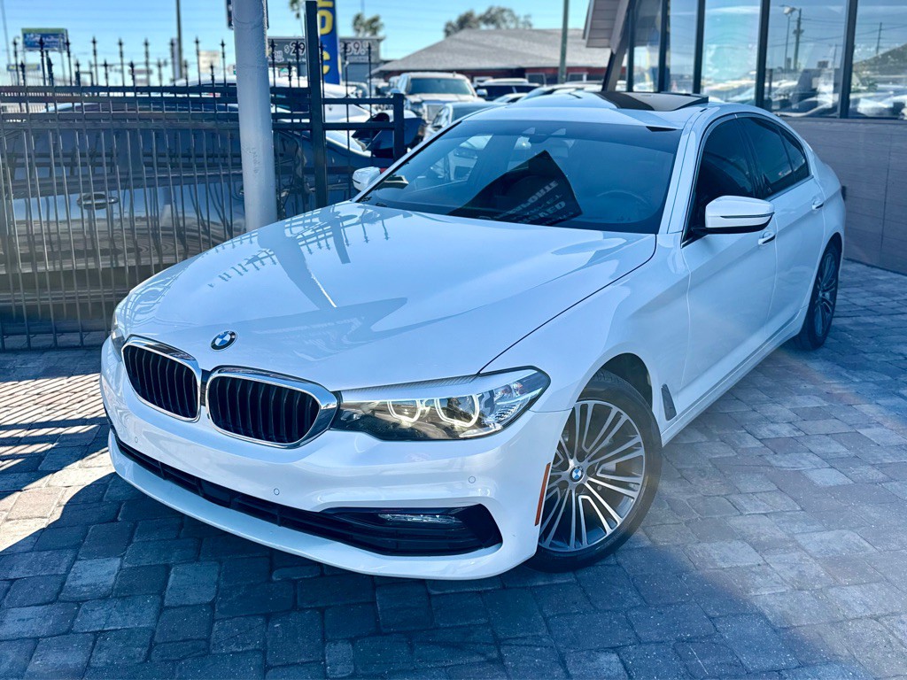 2018 BMW 5 Series Image 24