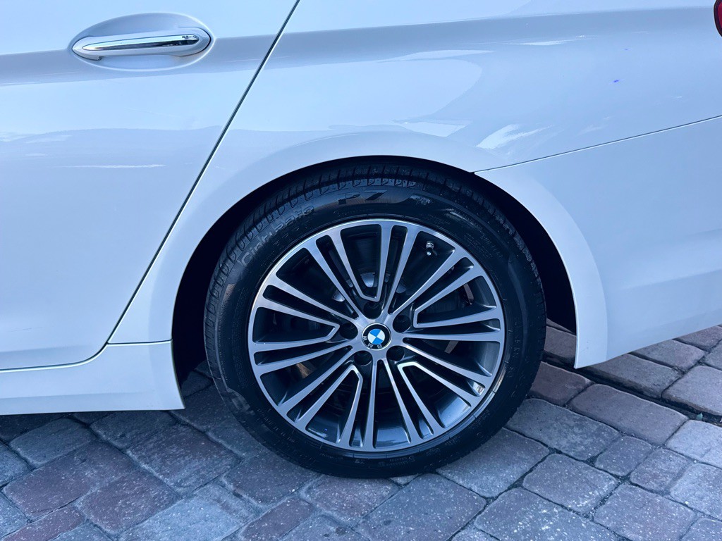 2018 BMW 5 Series Image 28