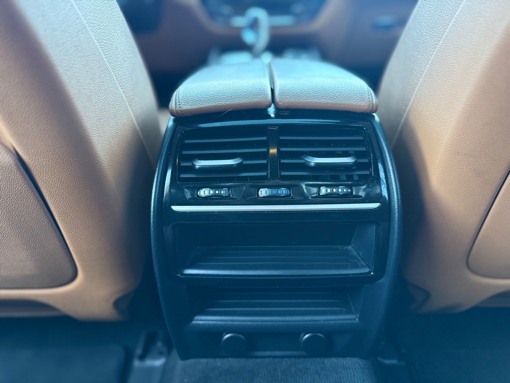 2018 BMW 5 Series Image 34