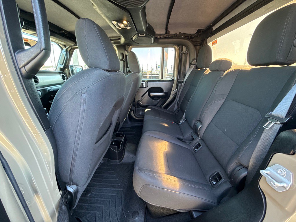 2020 Jeep Gladiator Image 18