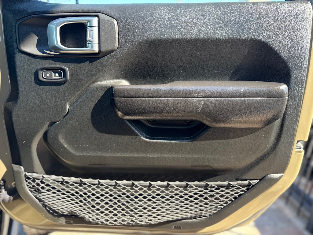 2020 Jeep Gladiator Image 38