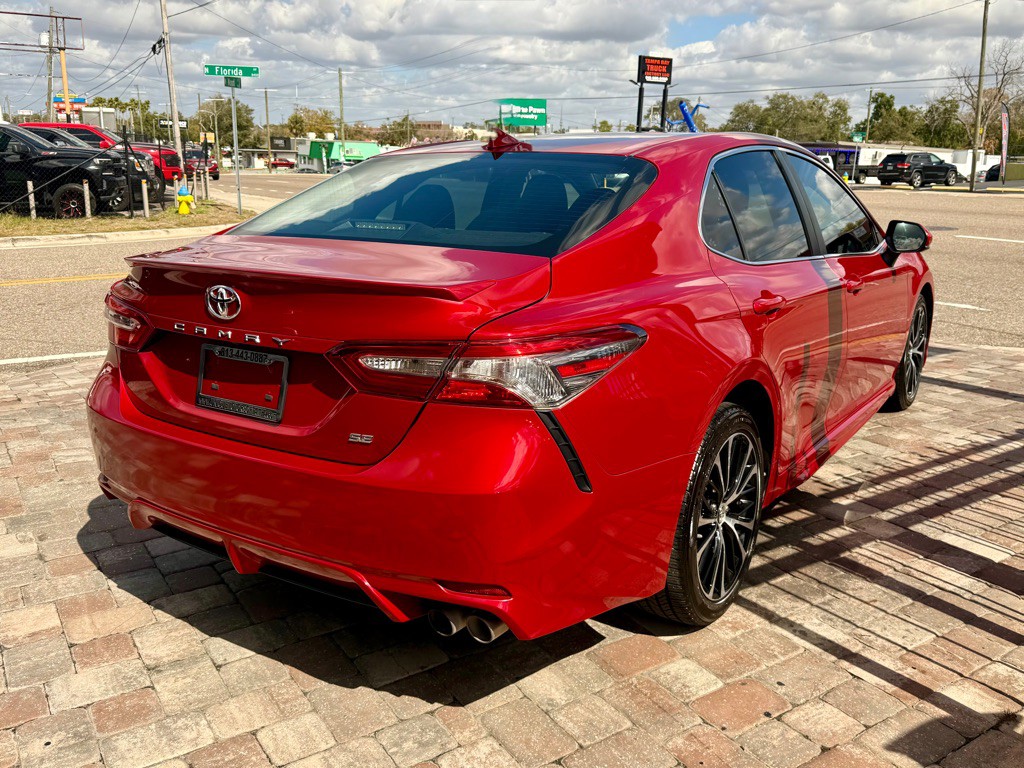 2019 Toyota Camry Image 8