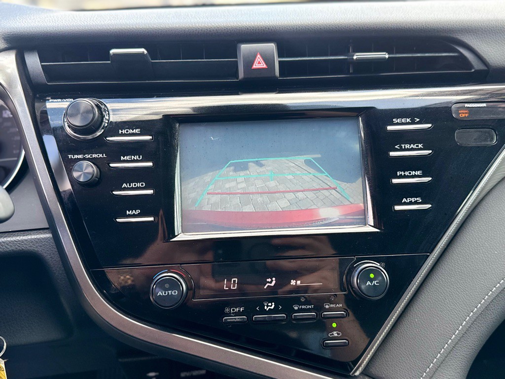 2019 Toyota Camry Image 13