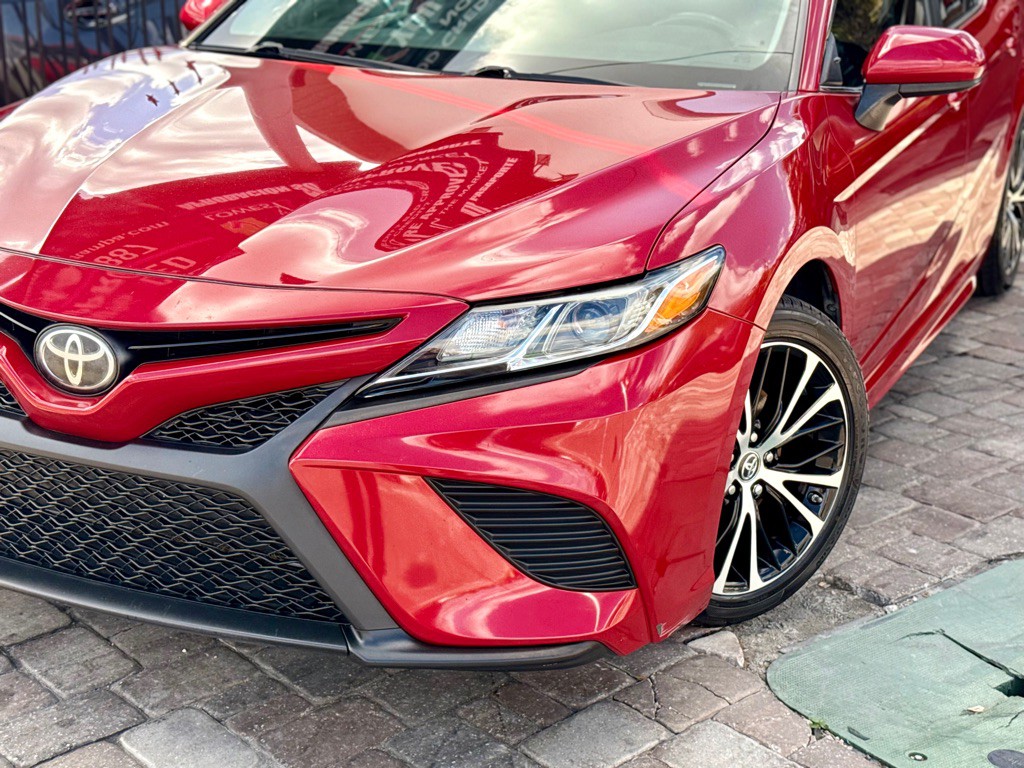 2019 Toyota Camry Image 21