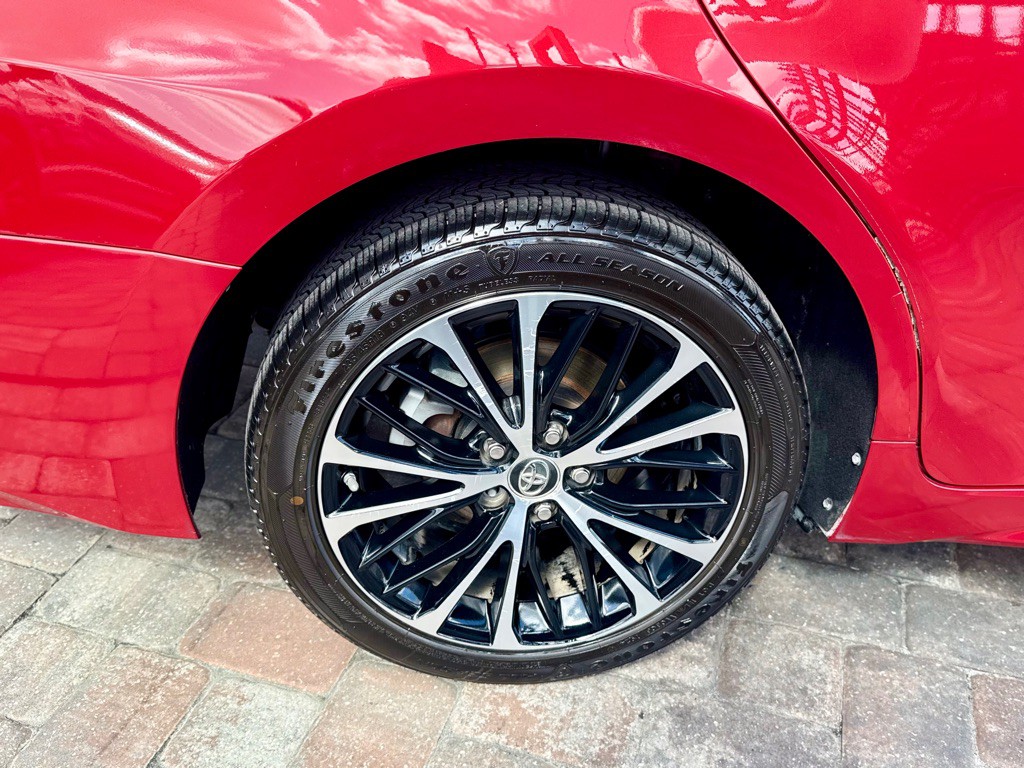 2019 Toyota Camry Image 23